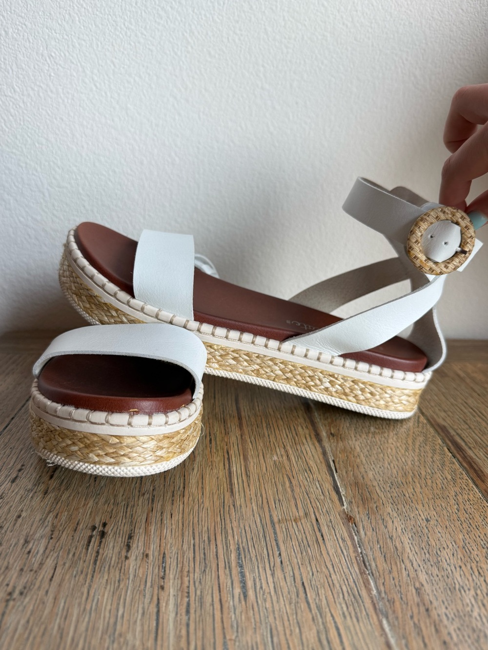 Altar’d State White Platform Espadrille Sandals w/ Raffia Buckle Size 8.5